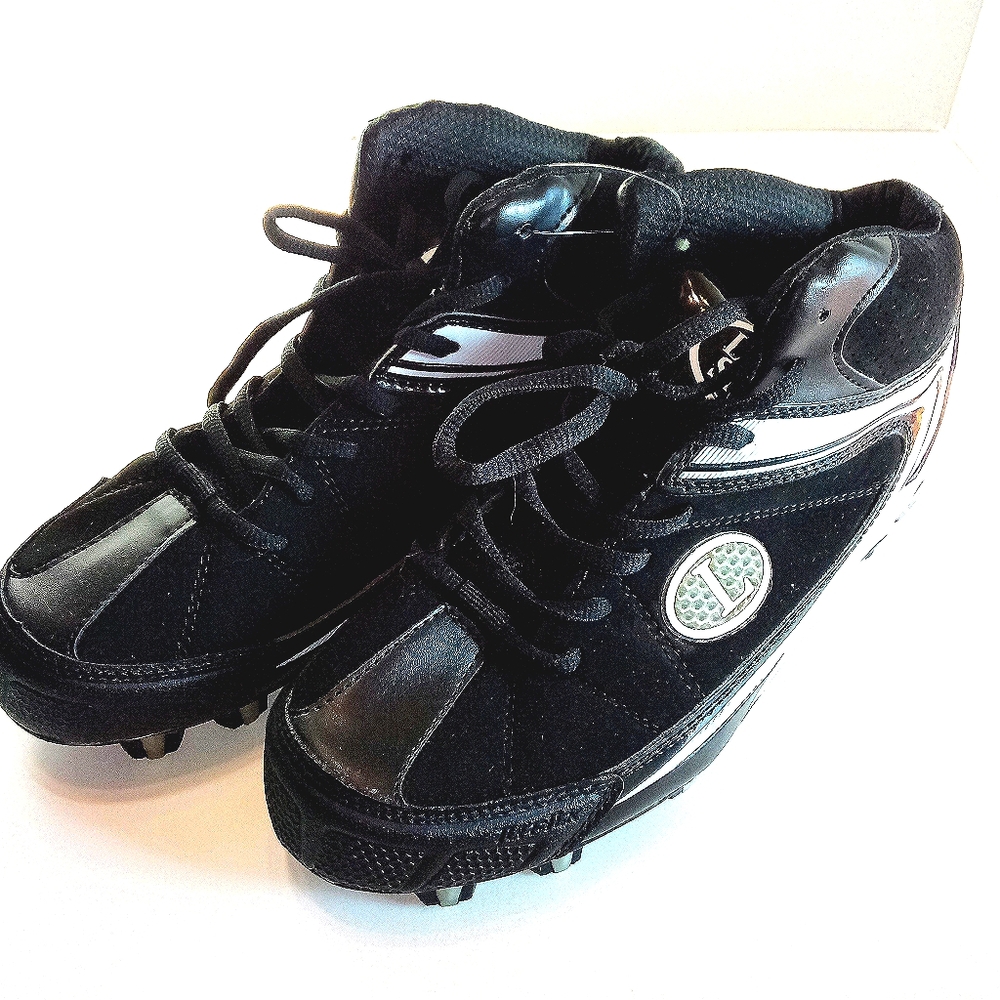 Louisville Slugger baseball cleats NWOT 7.5